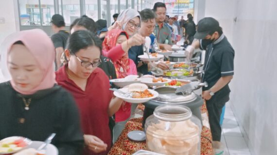 Catering Prasmanan di Gedung Putih Lembang